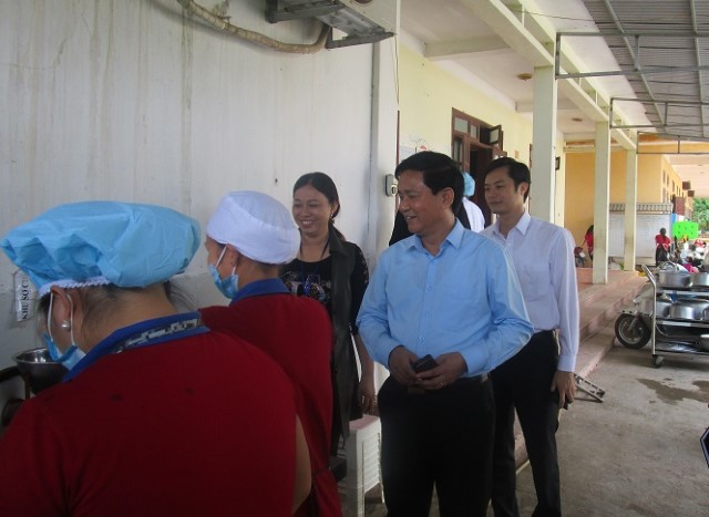 Ba Vì: Giám sát an toàn thực phẩm tại Trường Mầm non Đồng Thái